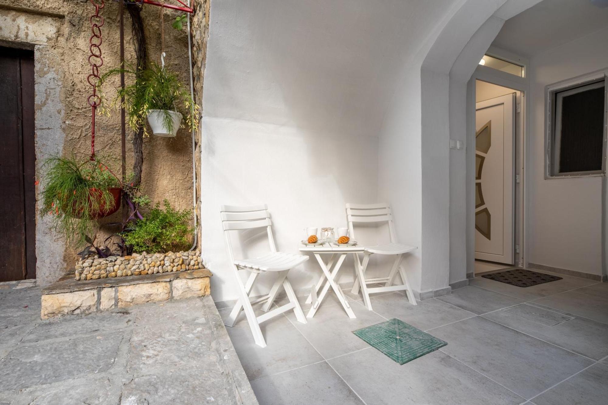 Apartment Gaviota Krk Krk Town Eksteriør bilde