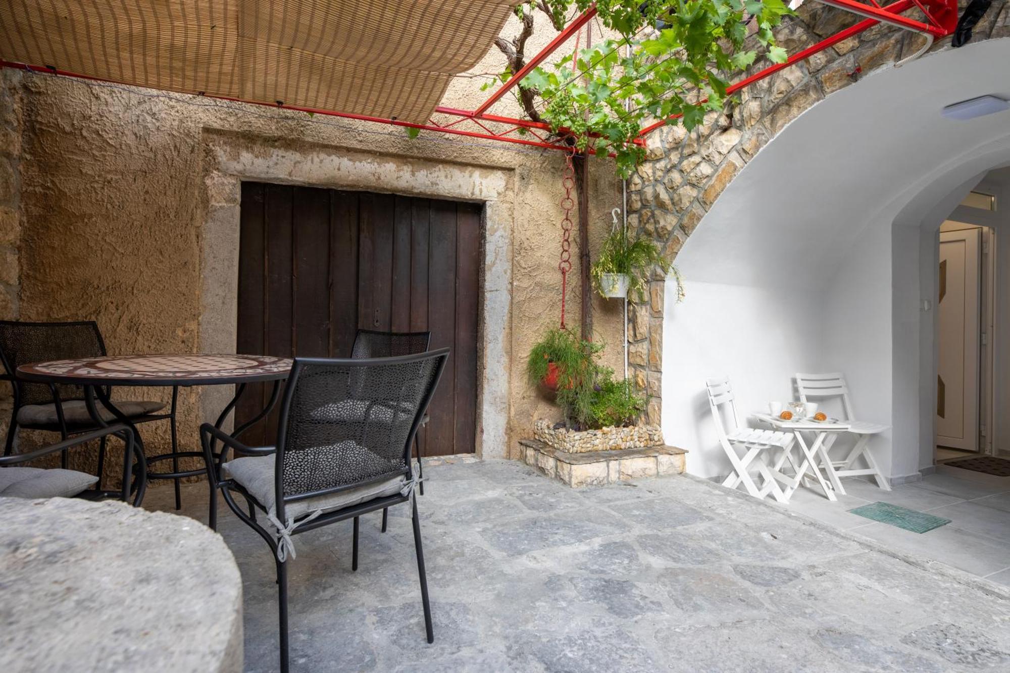 Apartment Gaviota Krk Krk Town Eksteriør bilde